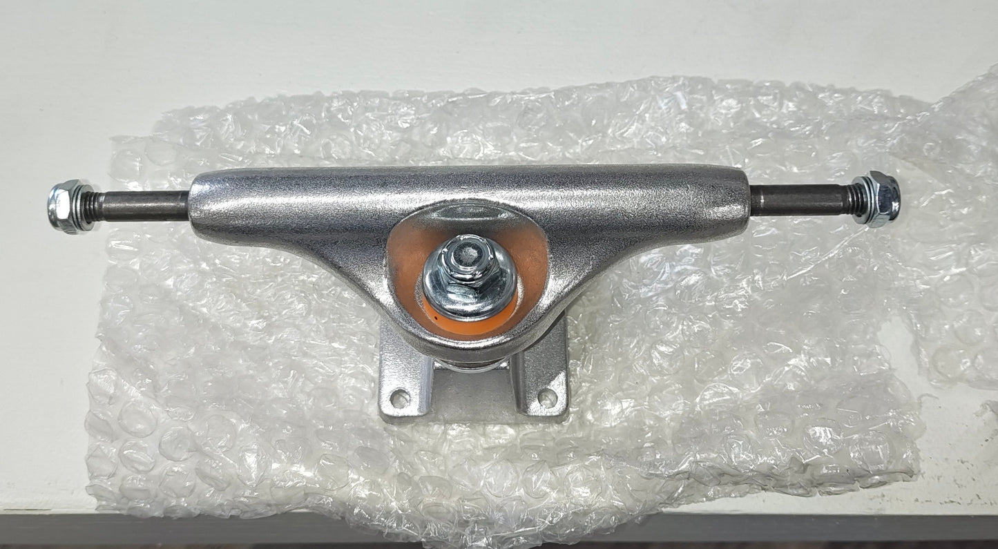 Trucks (pair)